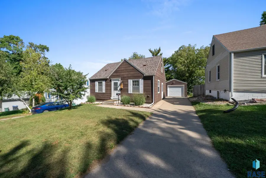 812 S Glendale Ave, Sioux Falls, SD 57104 - Image #3