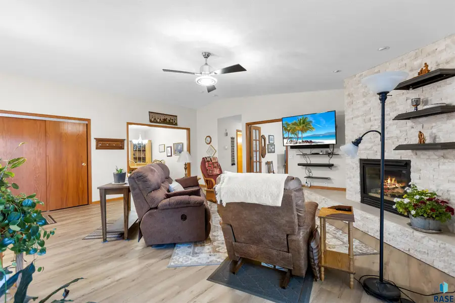 3300 W Miles Pl #203, Sioux Falls, SD 57108 - Image #3