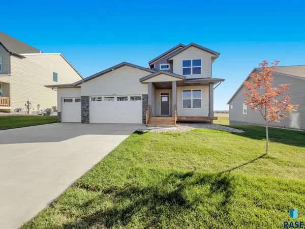 2916 S Copper Creek Ave, Sioux Falls, SD 57110