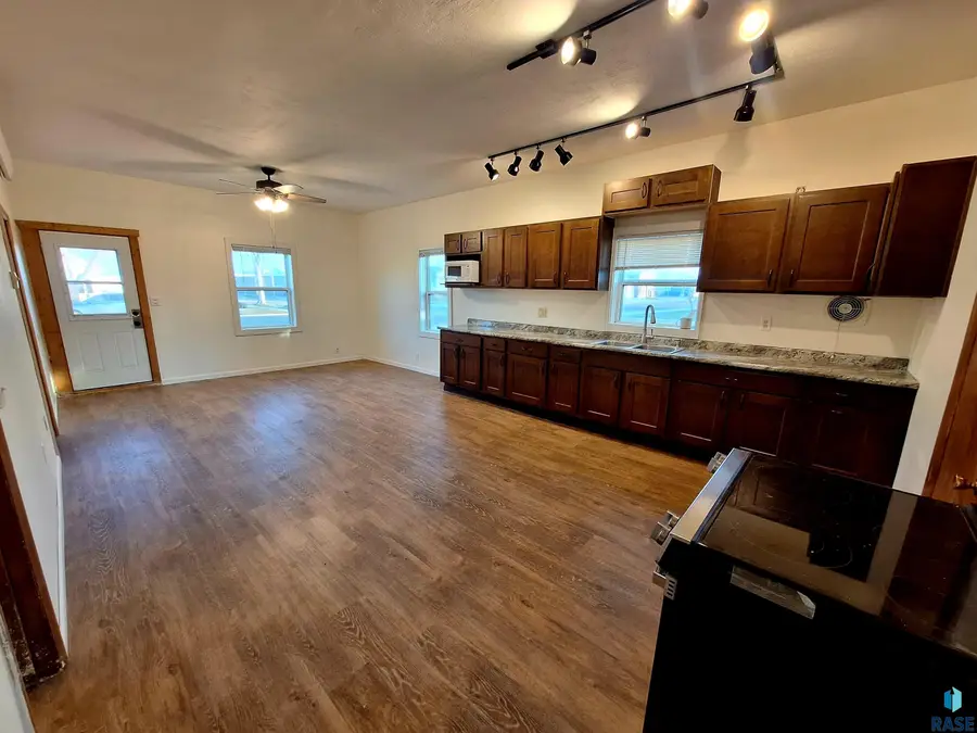 501 N Main St, Salem, SD 57058 - Image #3