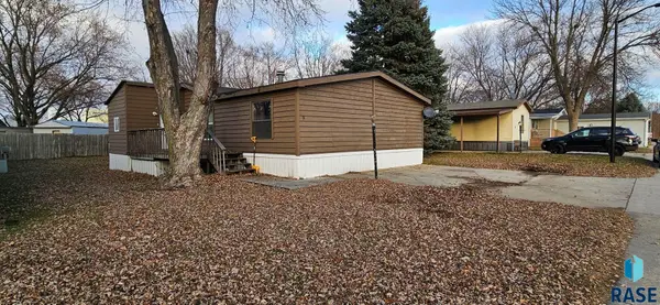 410 S Medary Ave #9, Brookings, SD 57006