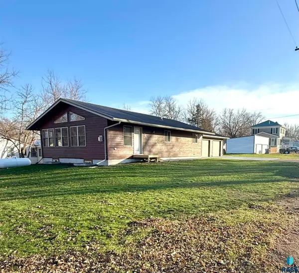 350 N Cherry Ave, Bridgewater, SD 57319
