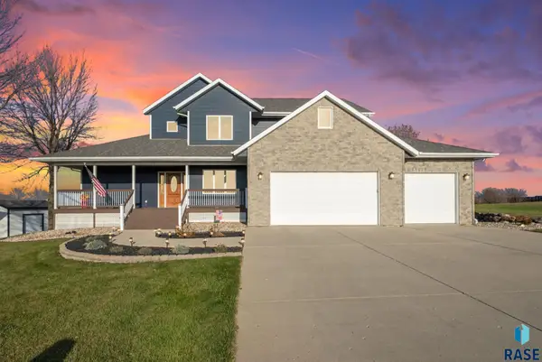 206 Ridgeview Rd, Beaver Creek, MN 56116
