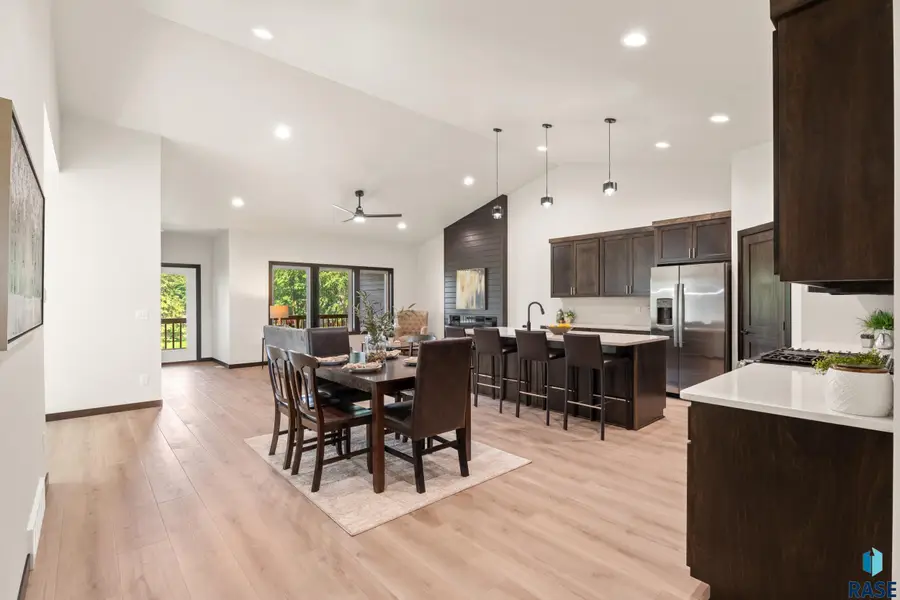 1113 S Foss Ave, Sioux Falls, SD 57110 - Image #3