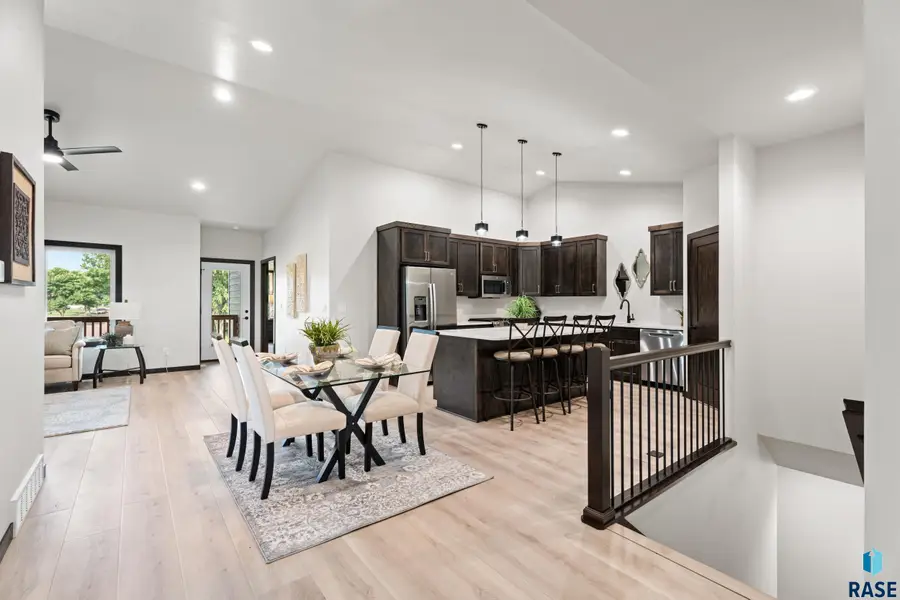 1109 S Foss Ave, Sioux Falls, SD 57110 - Image #3