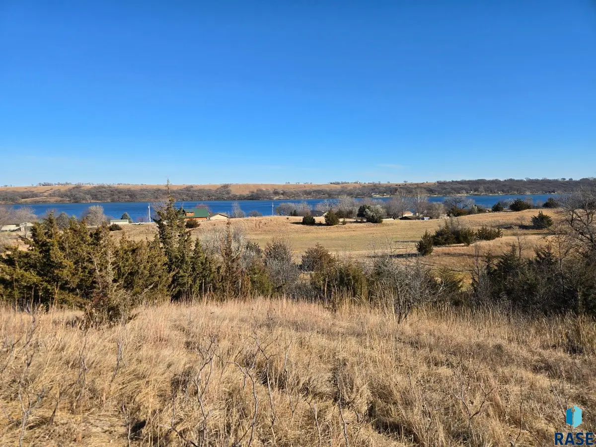 13390 Waters Edge Rd, Wilmot, SD 57279 - Image #1