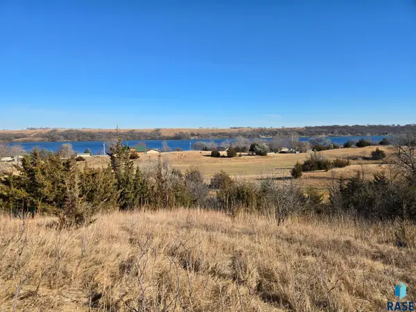 13390 Waters Edge Rd, Wilmot, SD 57279