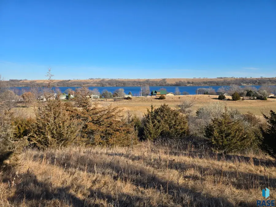 13390 Waters Edge Rd, Wilmot, SD 57279 - Image #3