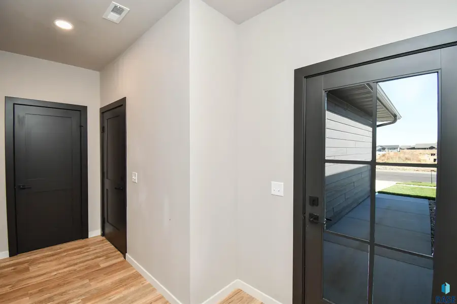 1407 N Alinia Ave, Tea, SD 57064 - Image #2