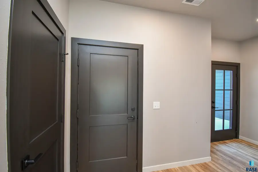 1407 N Alinia Ave, Tea, SD 57064 - Image #3