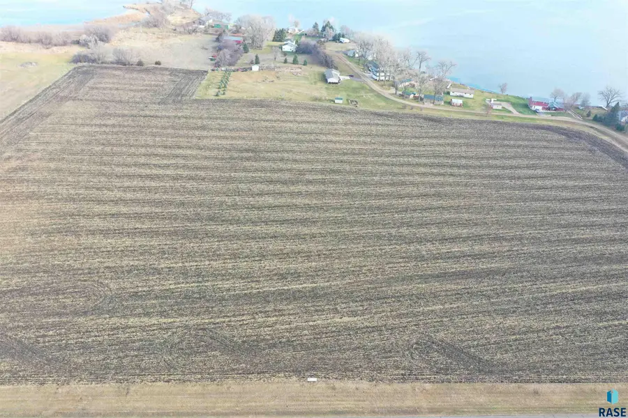 1235 Pelican Point Rd #Lot 4, Madison, SD 57042 - Image #2