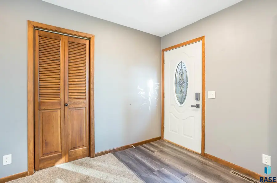 205 S Capitol Ave, Sioux Falls, SD 57110 - Image #3