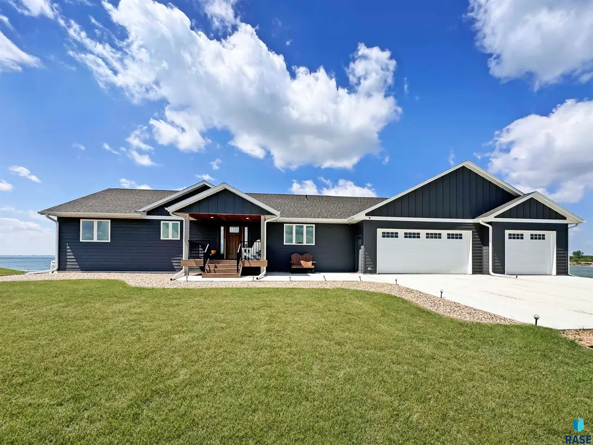 21133 Gregs Dr, Lake Preston, SD 57249 - Image #1