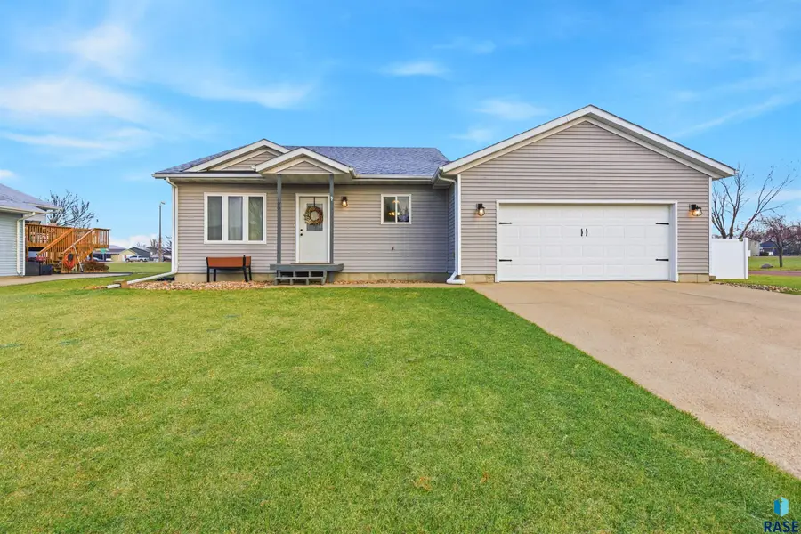 100 Jessica St, Worthing, SD 57077 - Image #2