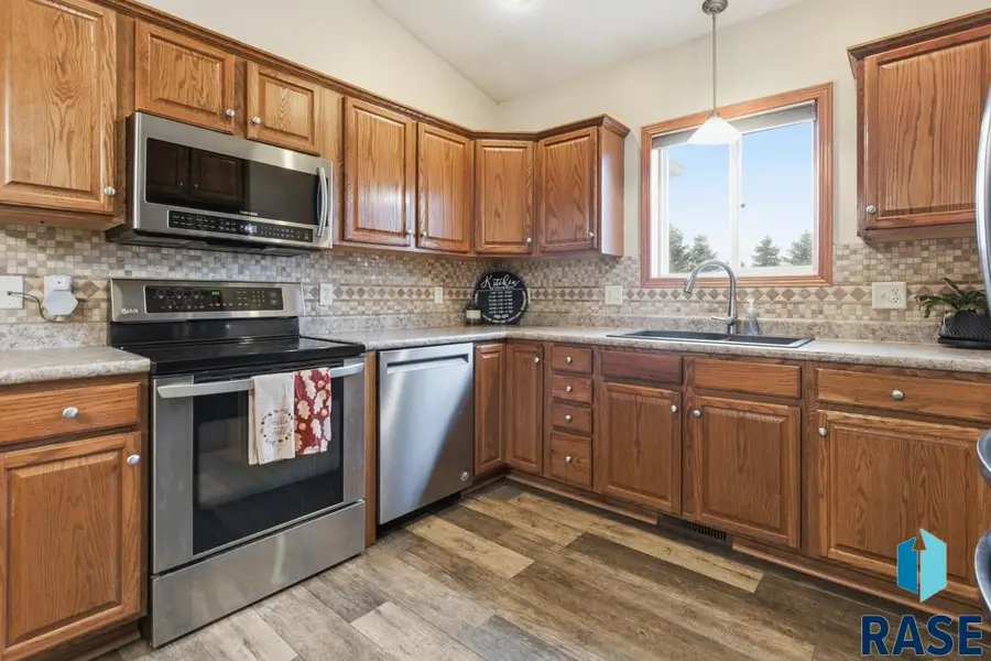 100 Jessica St, Worthing, SD 57077 - Image #3