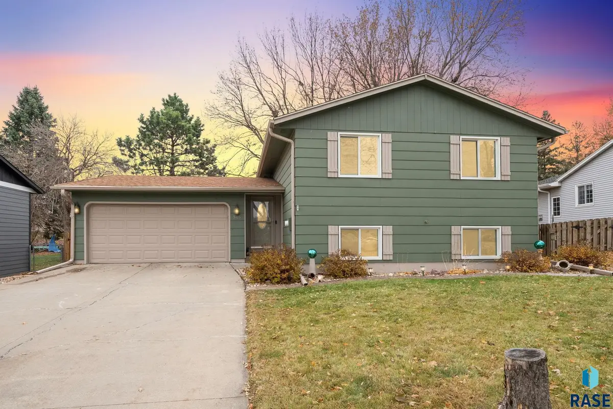 5105 E 17th St, Sioux Falls, SD 57110 - Image #1