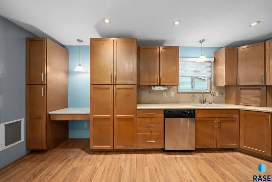 5105 E 17th St, Sioux Falls, SD 57110 - Image #3