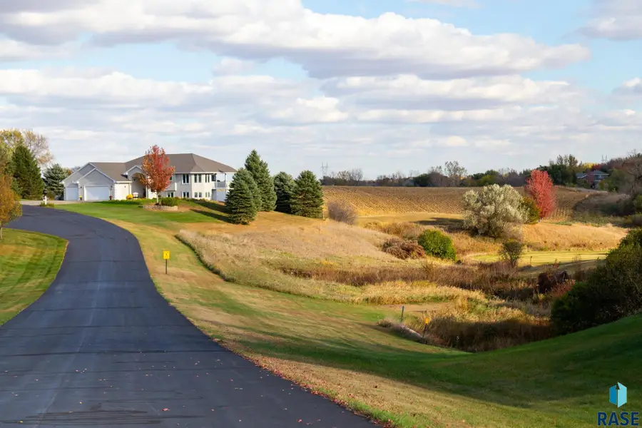 47869 Chateau Ct, Harrisburg, SD 57032 - Image #2