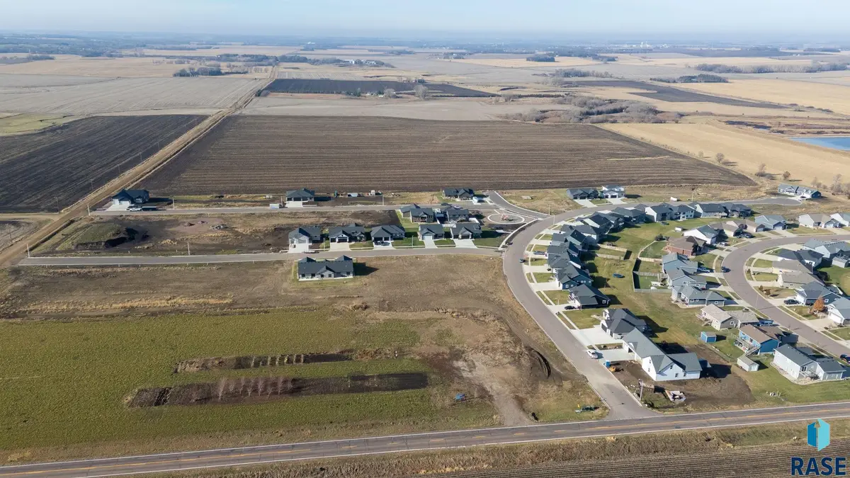 1005 Sunset St, Valley Springs, SD 57068 - Image #1