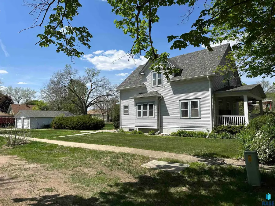 313 S Pearl St, Menno, SD 57045 - Image #3