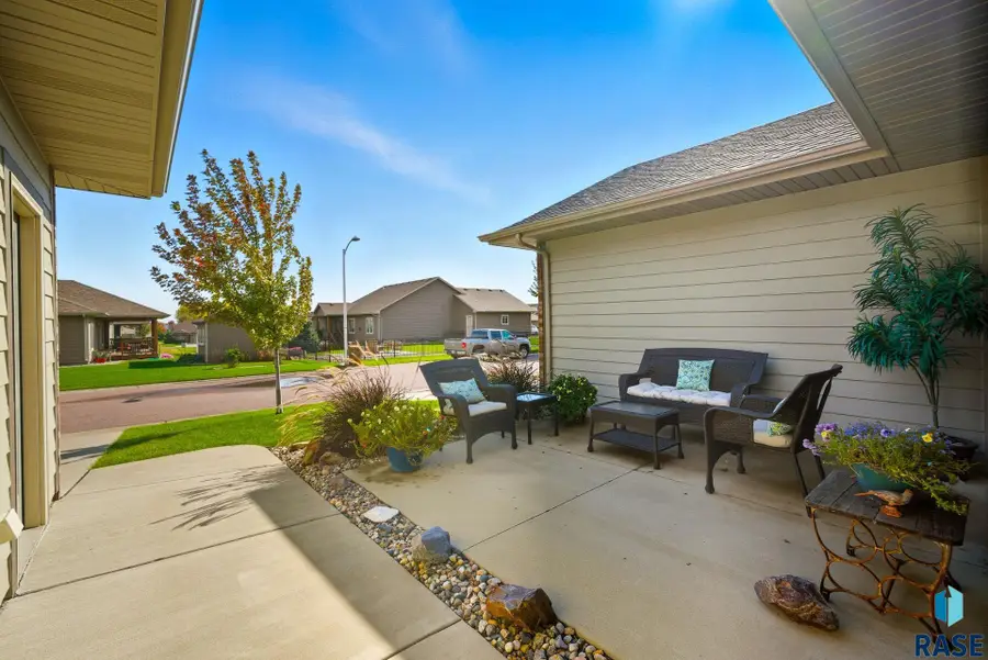 5425 S Salvation Pl, Sioux Falls, SD 57108 - Image #3