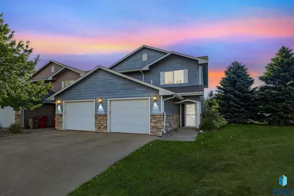 6501 S Santa Rosa Pl, Sioux Falls, SD 57108
