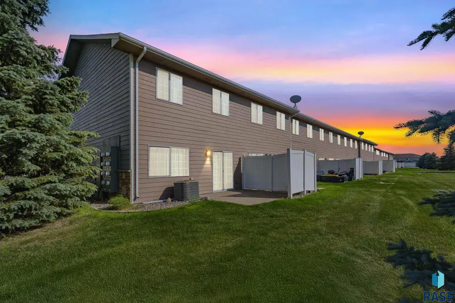 6501 S Santa Rosa Pl, Sioux Falls, SD 57108 - Image #2