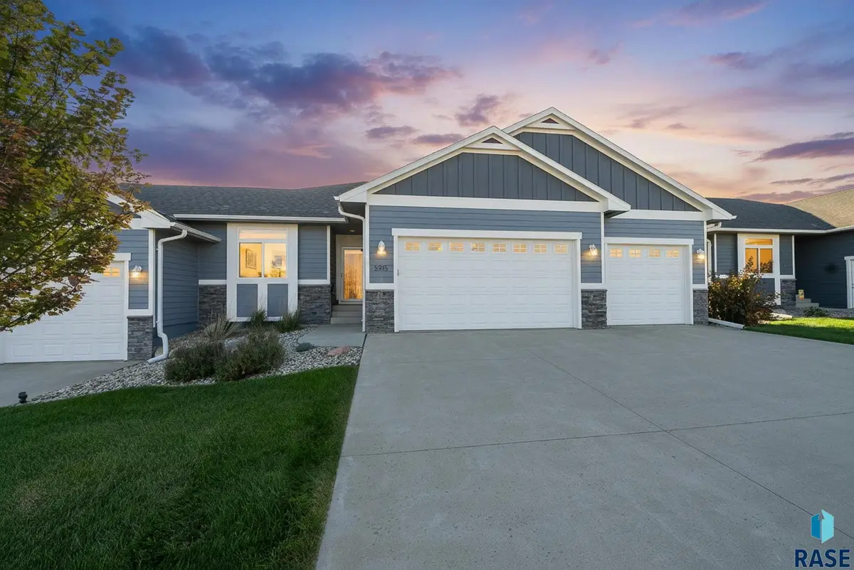 5915 W Yukon Trl, Sioux Falls, SD 57107 - Image #1