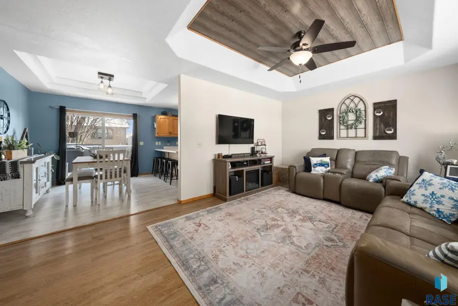 2735 S Avondale Ct, Sioux Falls, SD 57110 - Image #3