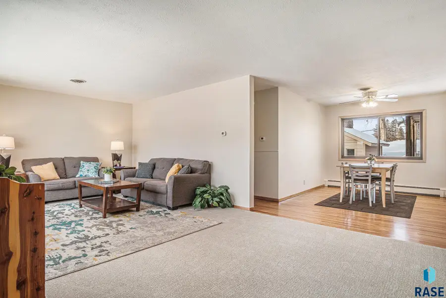 2208 E Allen Dr, Sioux Falls, SD 57103 - Image #3