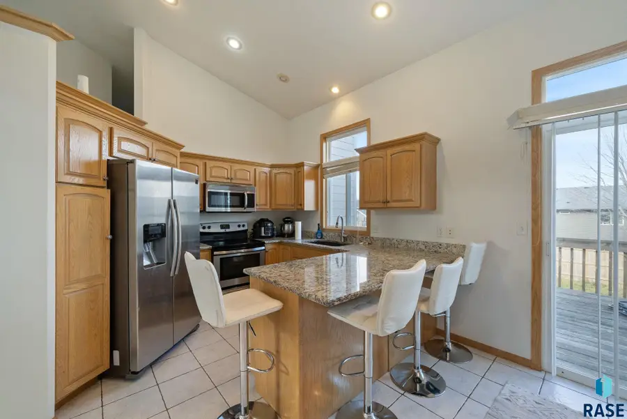 3008 W Courtyard Ln, Sioux Falls, SD 57108 - Image #2