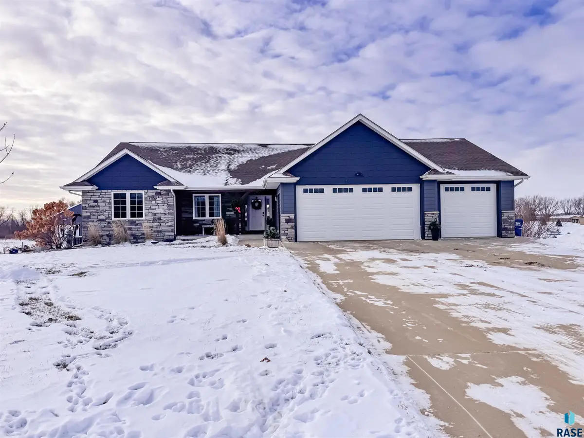 25785 Frederick Cir, Renner, SD 57055 - Image #1