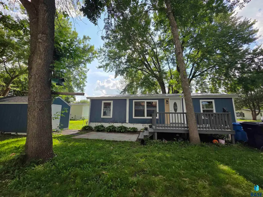 4801 W Sara Pl, Sioux Falls, SD 57106 - Image #3