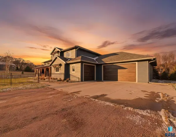 47760 254th St, Garretson, SD 57030