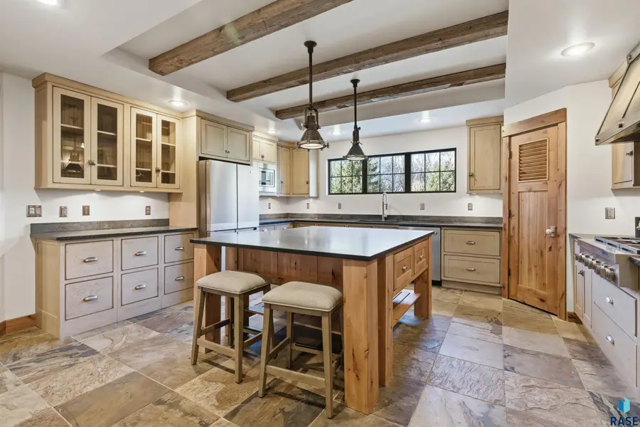 47760 254th St, Garretson, SD 57030 - Image #2