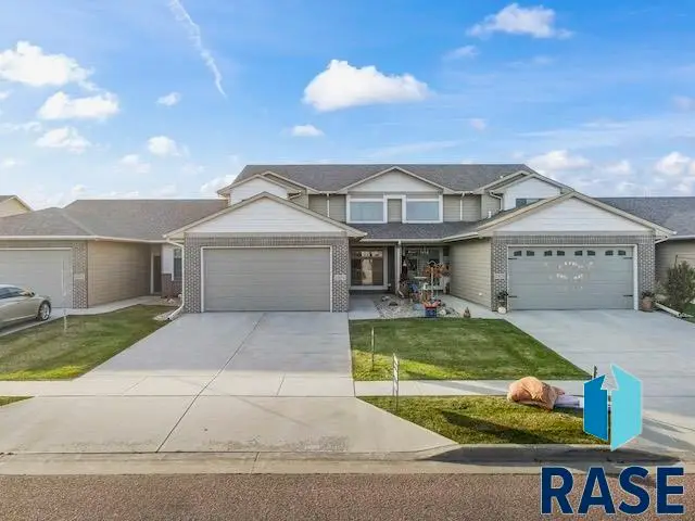 2505 S Kinderhook Ave, Sioux Falls, SD 57106 - Image #1