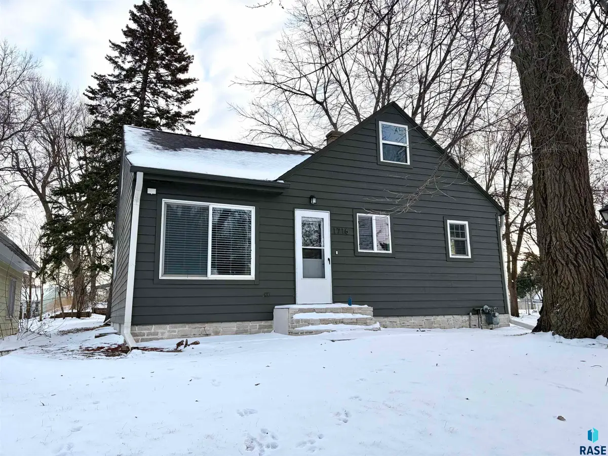 1716 S Grange Ave, Sioux Falls, SD 57105 - Image #1