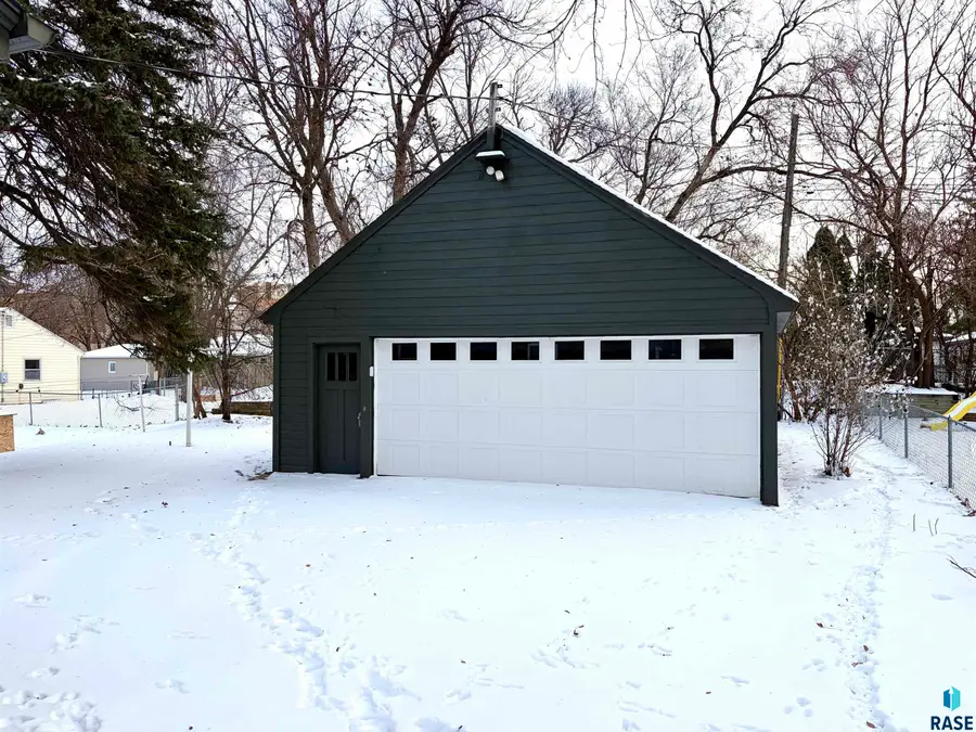 1716 S Grange Ave, Sioux Falls, SD 57105 - Image #2