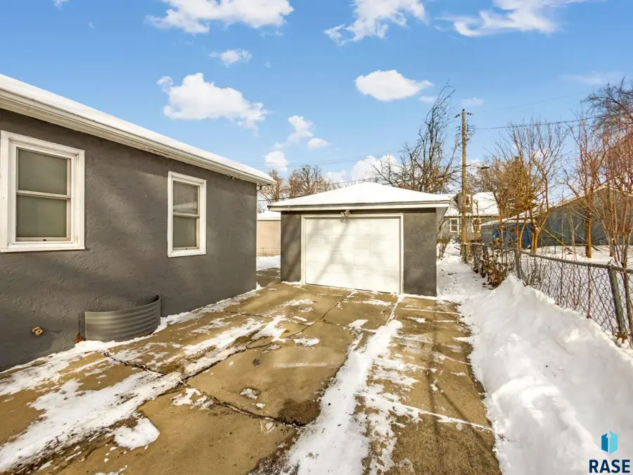 3112 E 19th St, Sioux Falls, SD 57103 - Image #2
