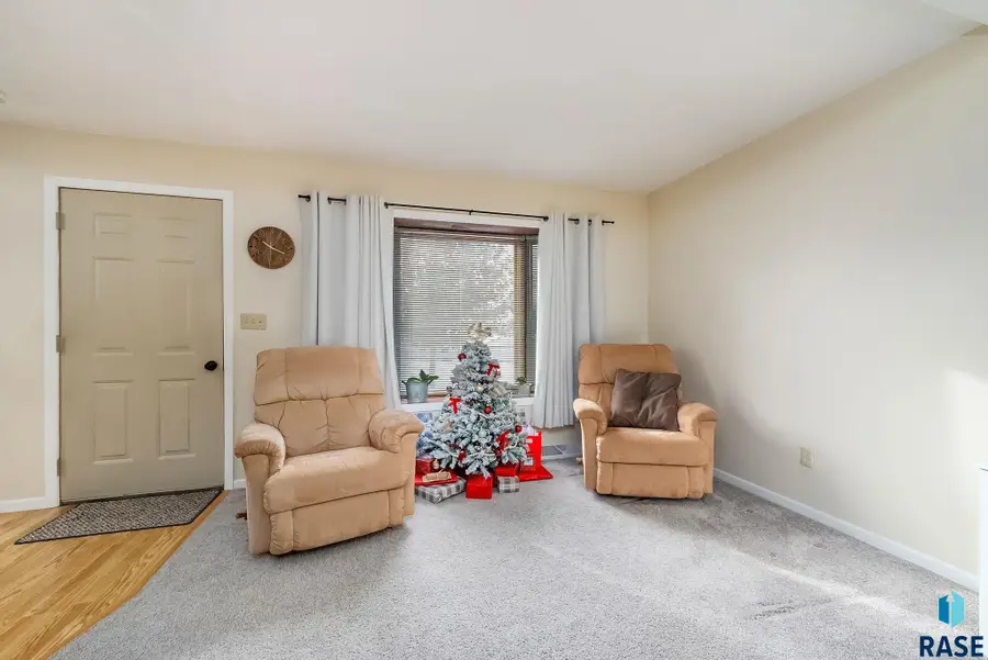 3112 E 19th St, Sioux Falls, SD 57103 - Image #3