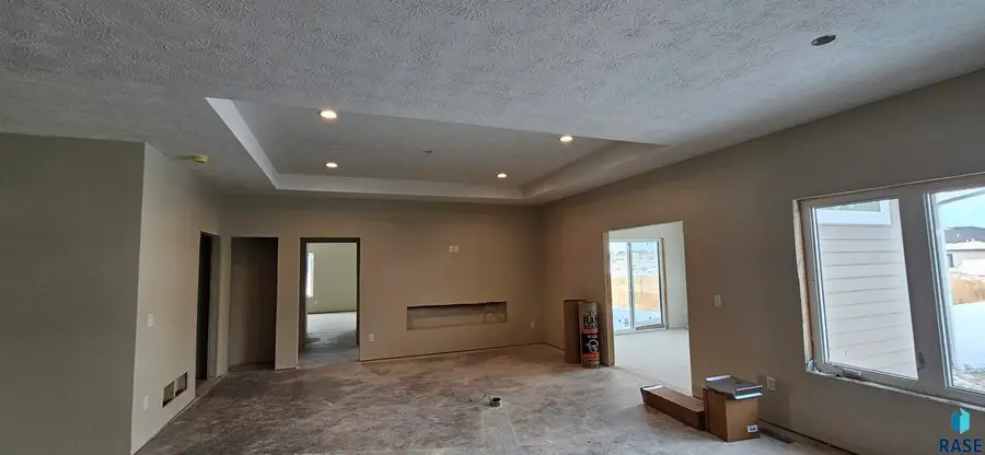 3306 E Prairie Wind St, Sioux Falls, SD 57108 - Image #2