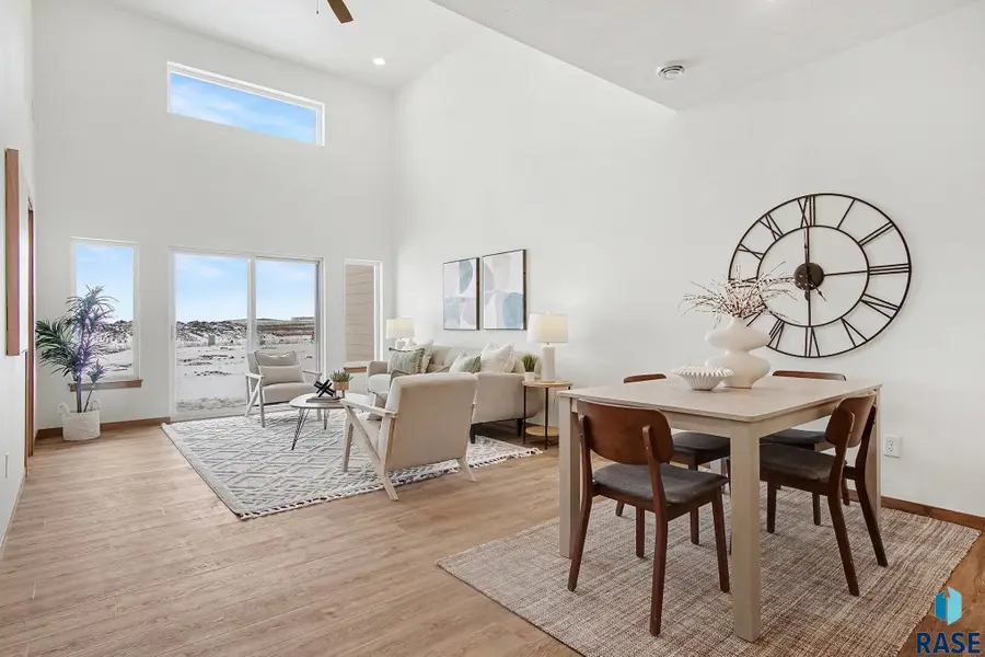 2523 E Cama Pl, Sioux Falls, SD 57108 - Image #2