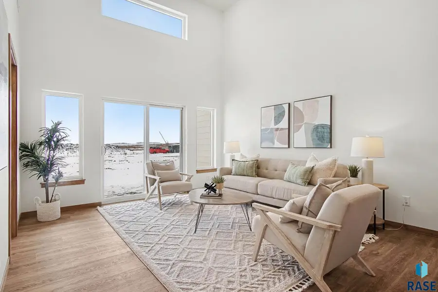 2523 E Cama Pl, Sioux Falls, SD 57108 - Image #3