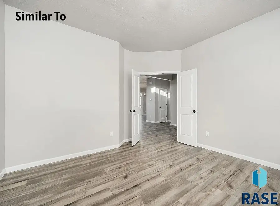 909 S Country Club Ave, Brandon, SD 57005 - Image #3