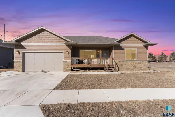 500 E Cairos Pl, Brandon, SD 57005