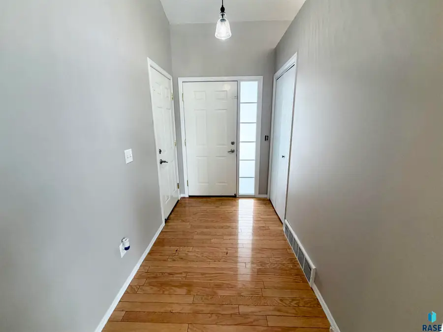 4609 S Galway Ave, Sioux Falls, SD 67106 - Image #3