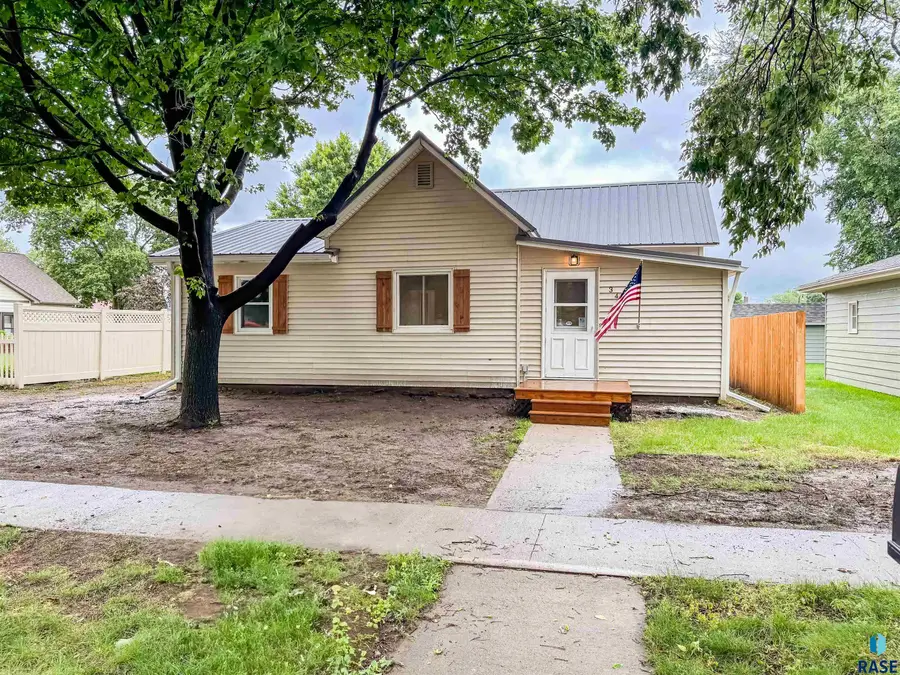 340 N Juniper Ave, Parker, SD 57053 - Image #3