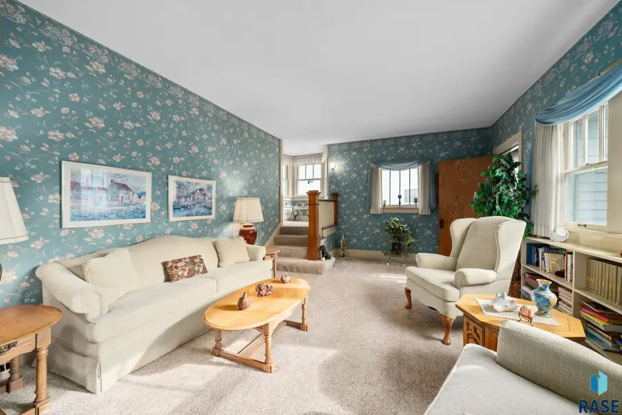 222 W 23rd St, Sioux Falls, SD 57105 - #2