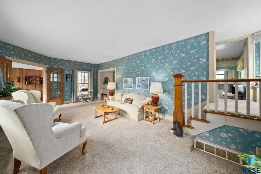 222 W 23rd St, Sioux Falls, SD 57105 - #3