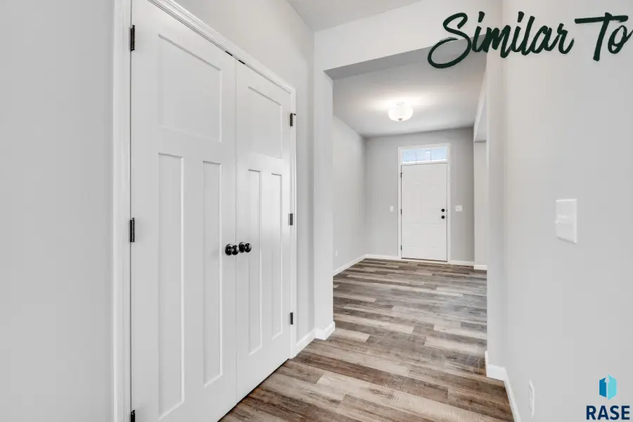 1915 N Valley View Rd, Sioux Falls, SD 57107 - Image #2